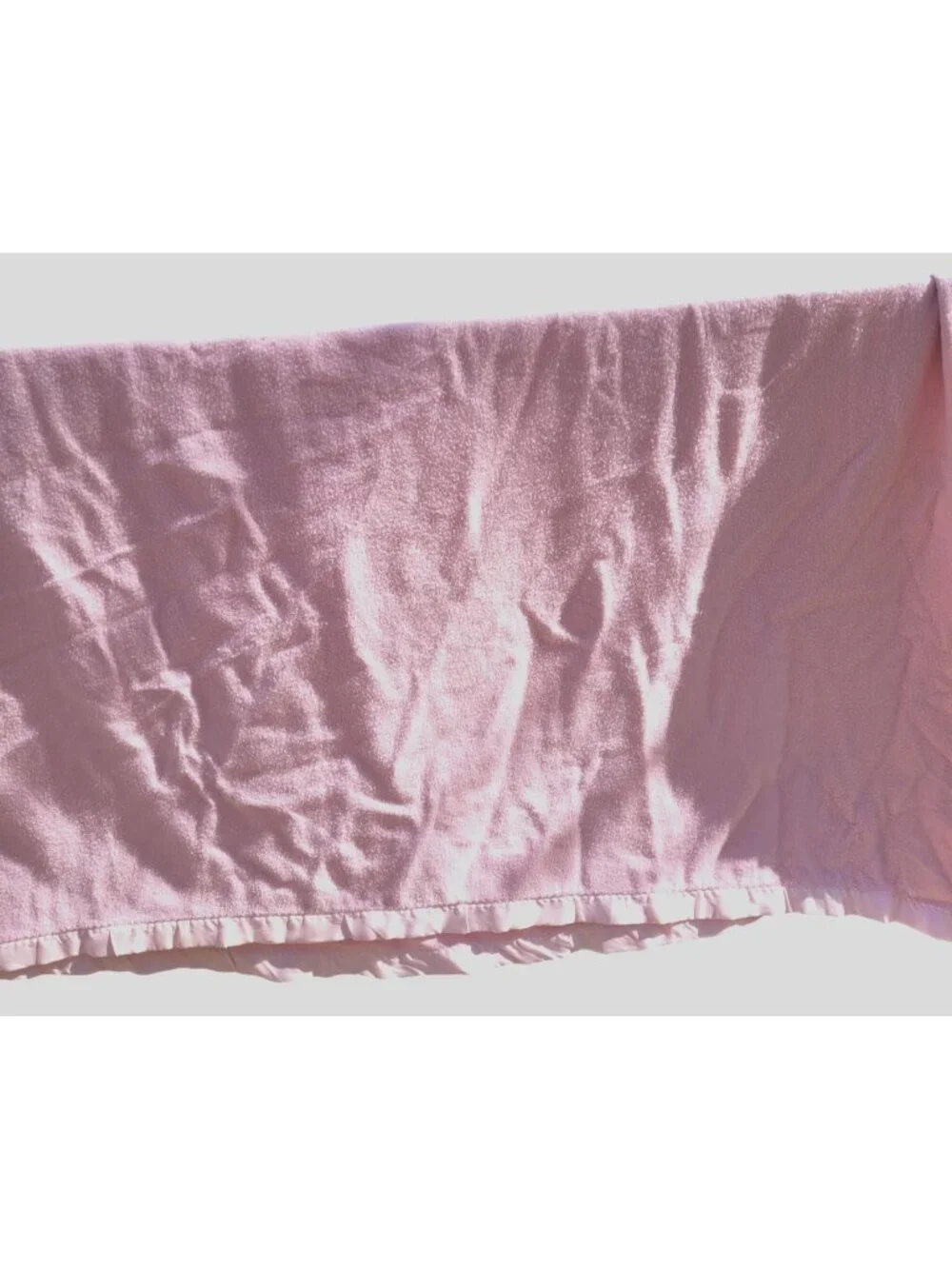 Vtg Blanket Pale Pink Satin Trim 100% Acrylic 92x90 Made in USA Full/Queen‎